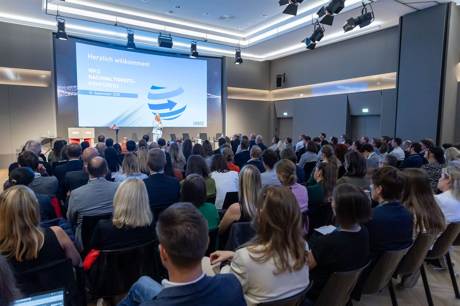 Publikum bei der Wirtschaftskammer Österreich